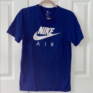 Short Sleeve Nike tee